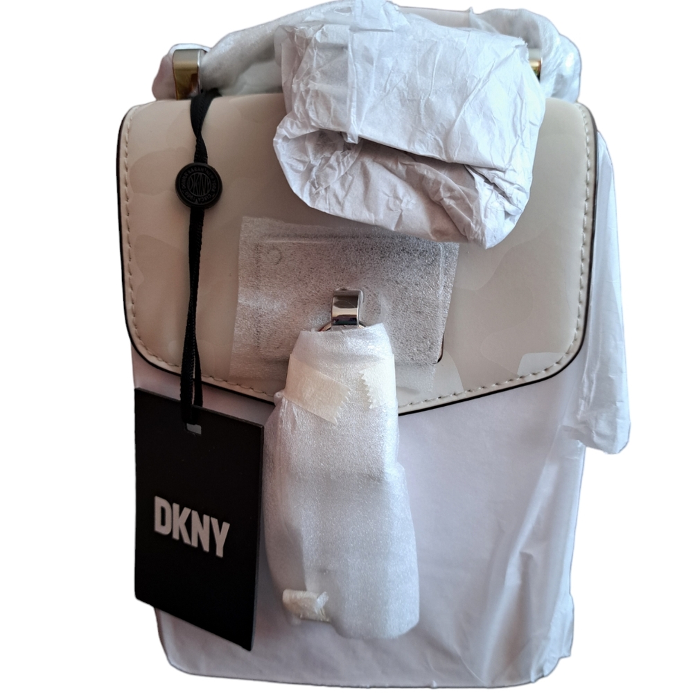 DKNY RARE OUT OF PRODUCTION  WHITE CAMO CROSSBODY BAG